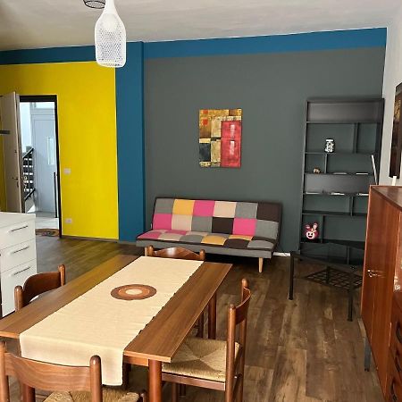 Appartamento Mela Ad Alba, Cuore Delle Langhe エクステリア 写真