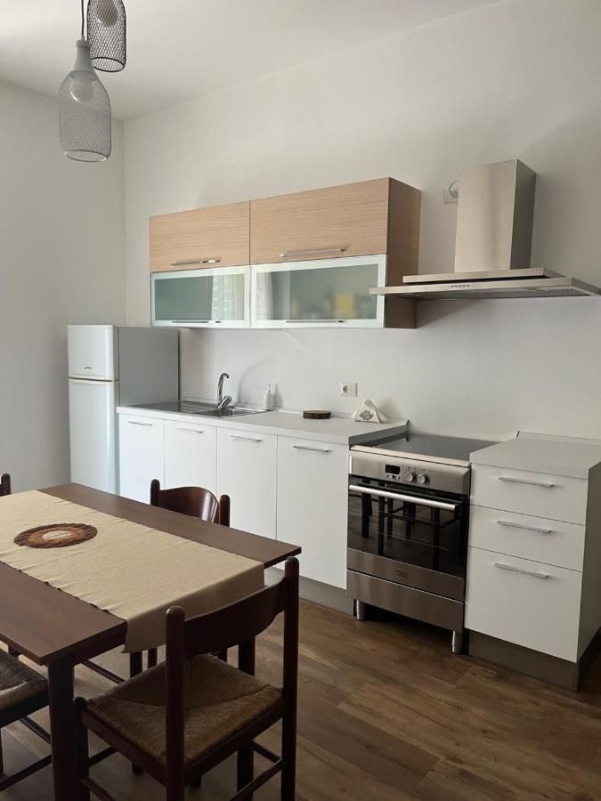 Appartamento Mela Ad Alba, Cuore Delle Langhe エクステリア 写真